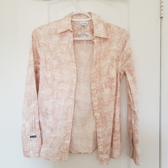 Calvin Klein slim fit dress shirt in XS, worn once - Picture 2 of 8